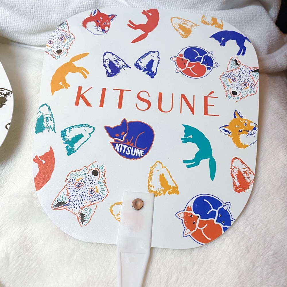 new Maison Kitsune decorative fans - Picture 2 of 5
